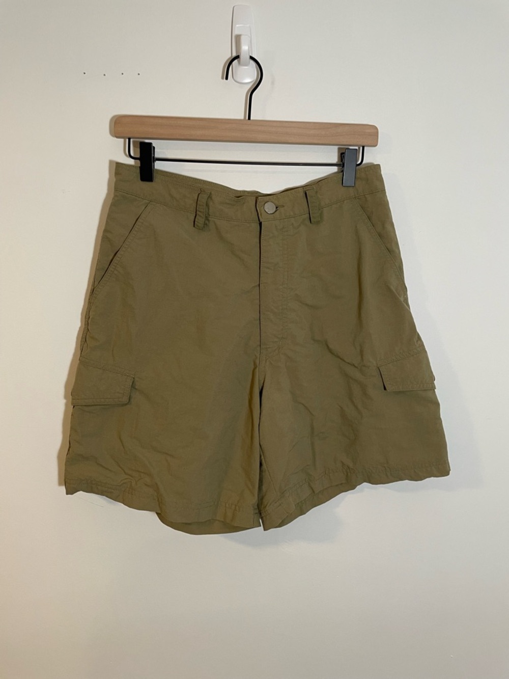 REI Nylon High Wasted Tan Cargo Shorts Women’s Size 12 Hiking Outdoor Adventures